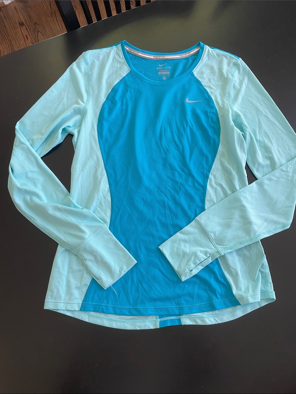 [Nike] Women's Long-Sleeve Dri-Fit Performance Top